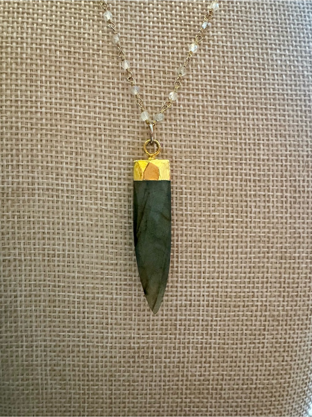Gold-Capped Green Stone Pendant Necklace for Women